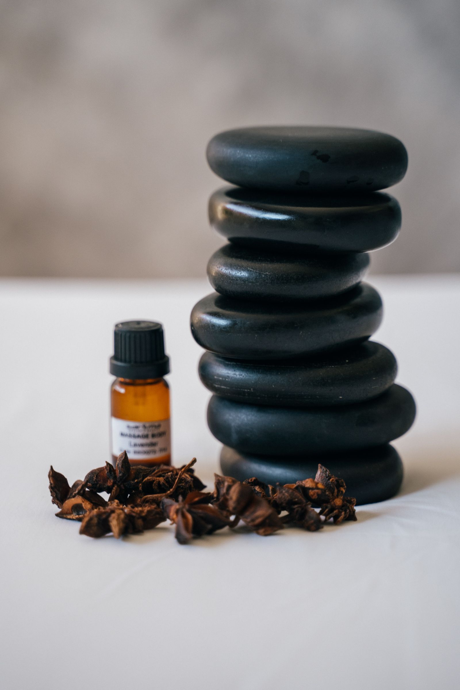 Botanical spa details and stones